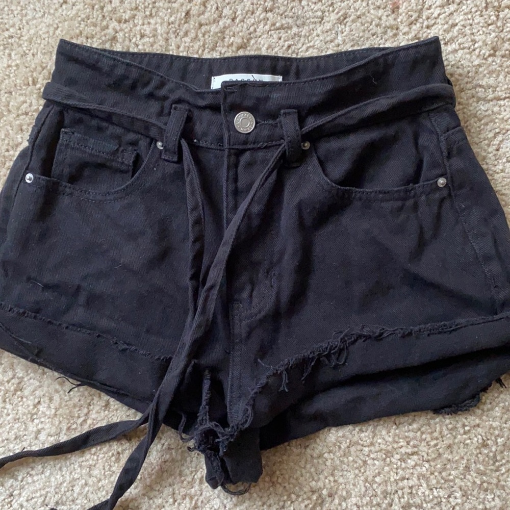 Black PacSun mom shorts with belt. Size 24.